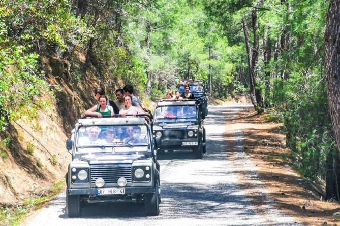 Hotel Pupin Novi Sad Luaran gambar Jeeps on the island of Brač