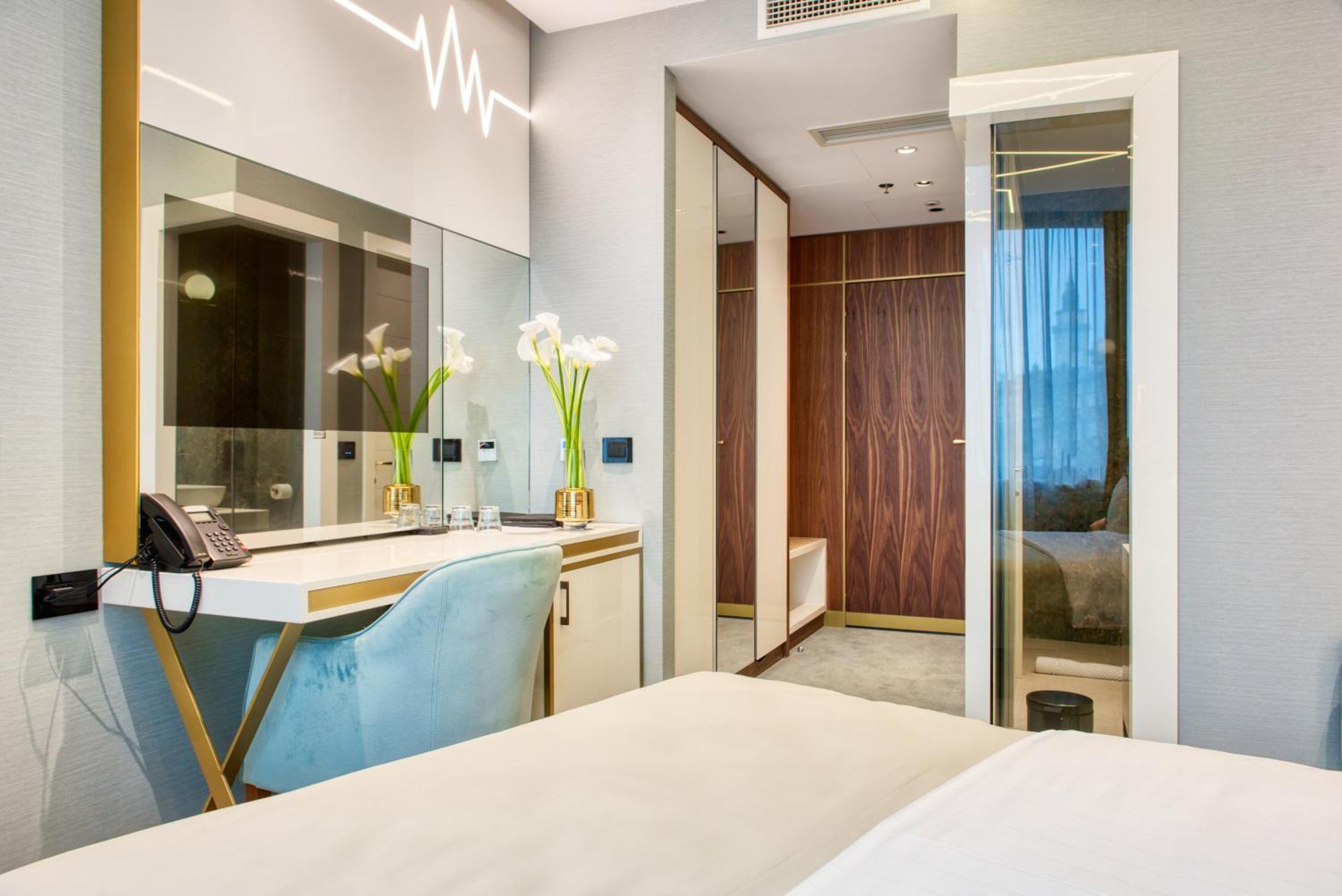 Hotel Pupin Novi Sad Luaran gambar A room at the hotel