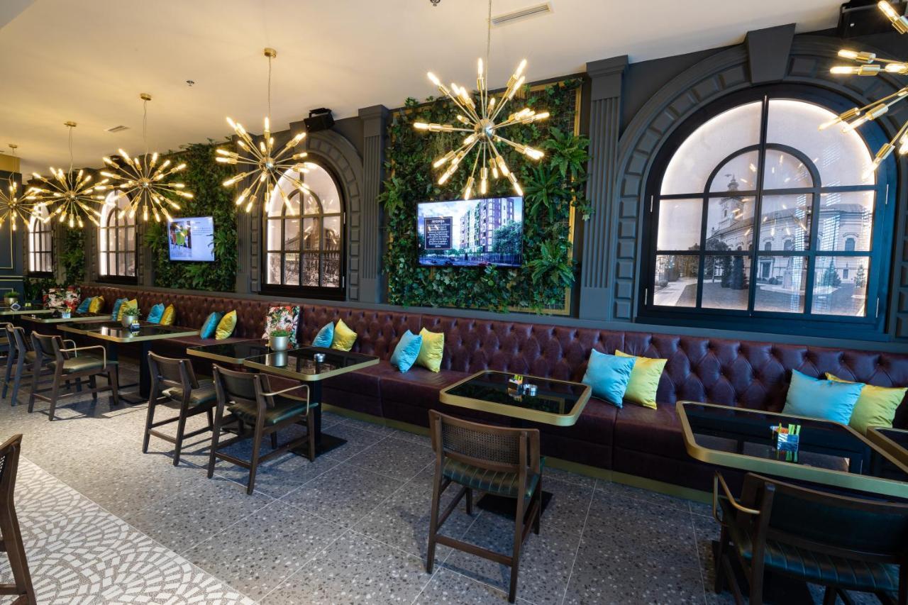 Hotel Pupin Novi Sad Luaran gambar The interior of the restaurant