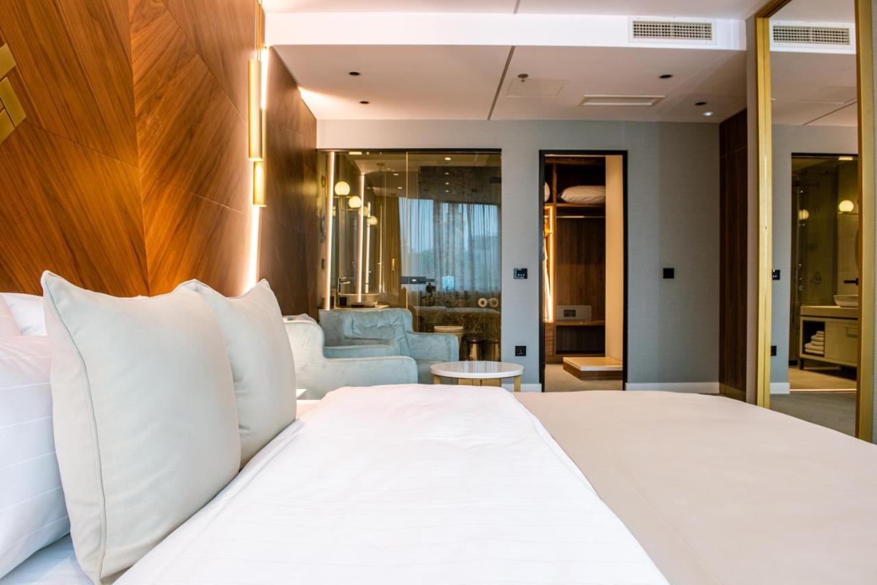 Hotel Pupin Novi Sad Luaran gambar A room at the hotel