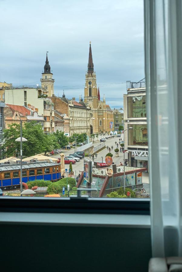 Hotel Pupin Novi Sad Luaran gambar View of the Northern end of the square